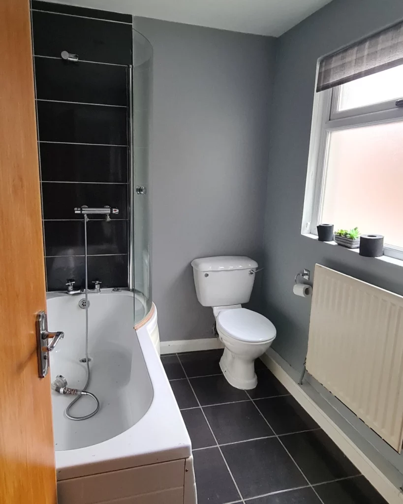 HMO Bathroom before work starts 2